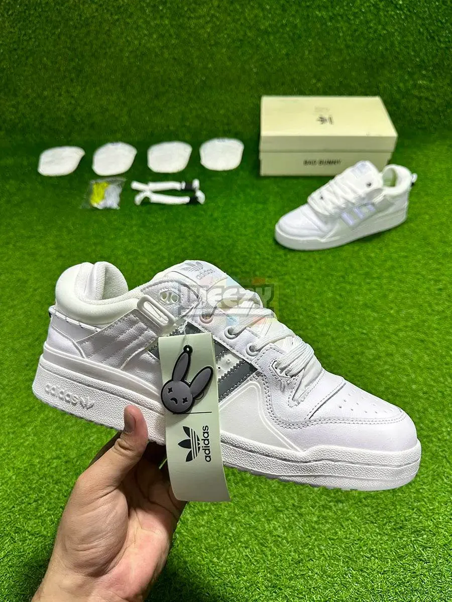 Bad Bunny (White/S) (Premium Quality)