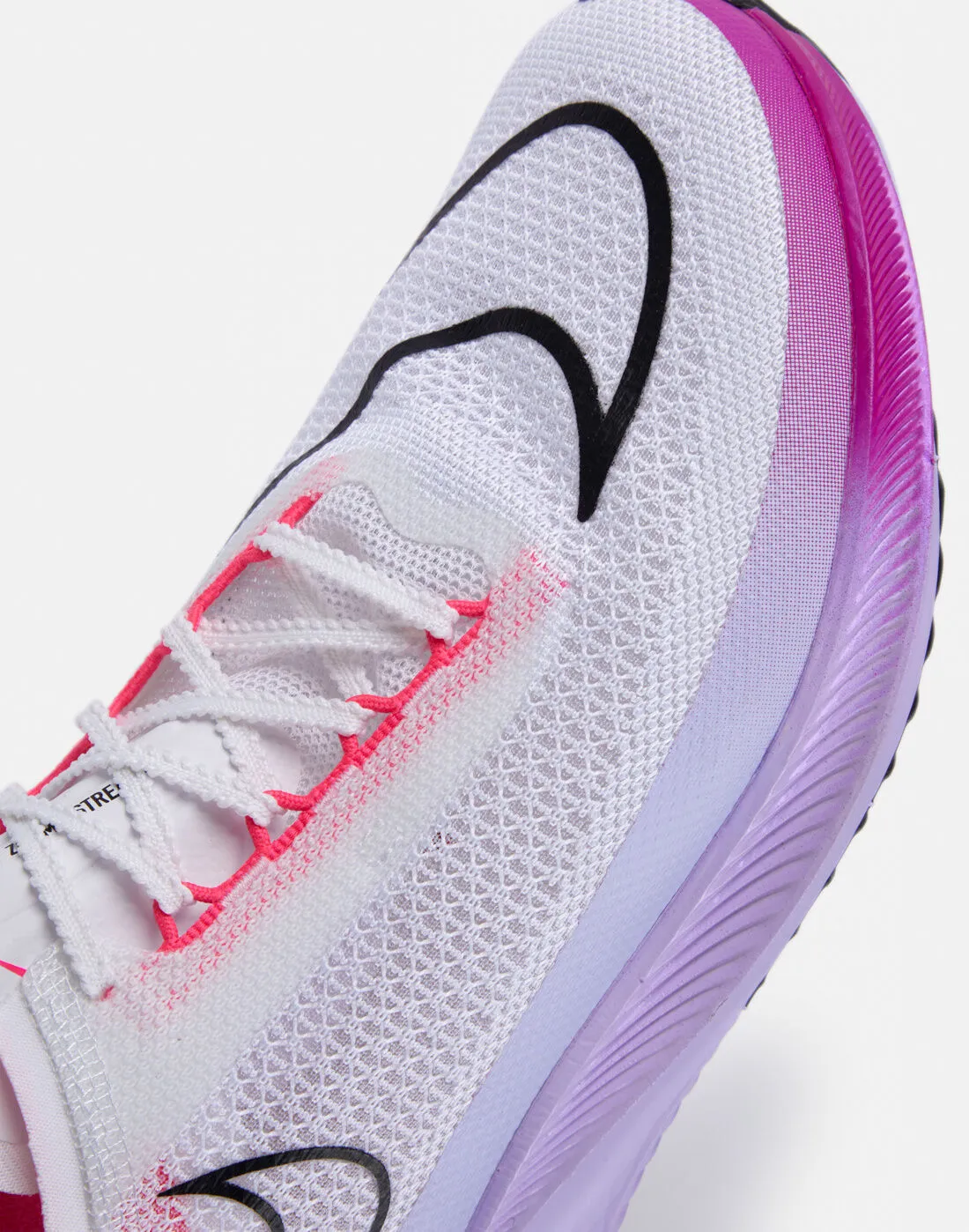 Nike Mens ZoomX Streakfly
