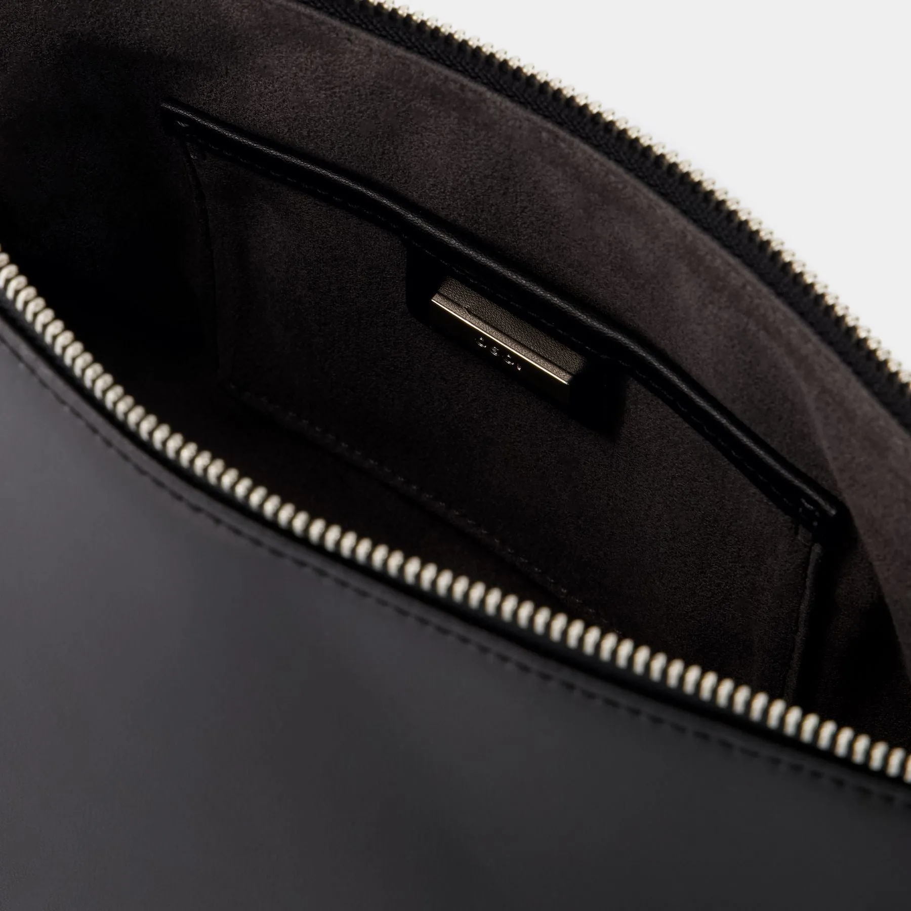 Osoi  Bean Twee Shoulder Bag - Osoi - Leather - Black